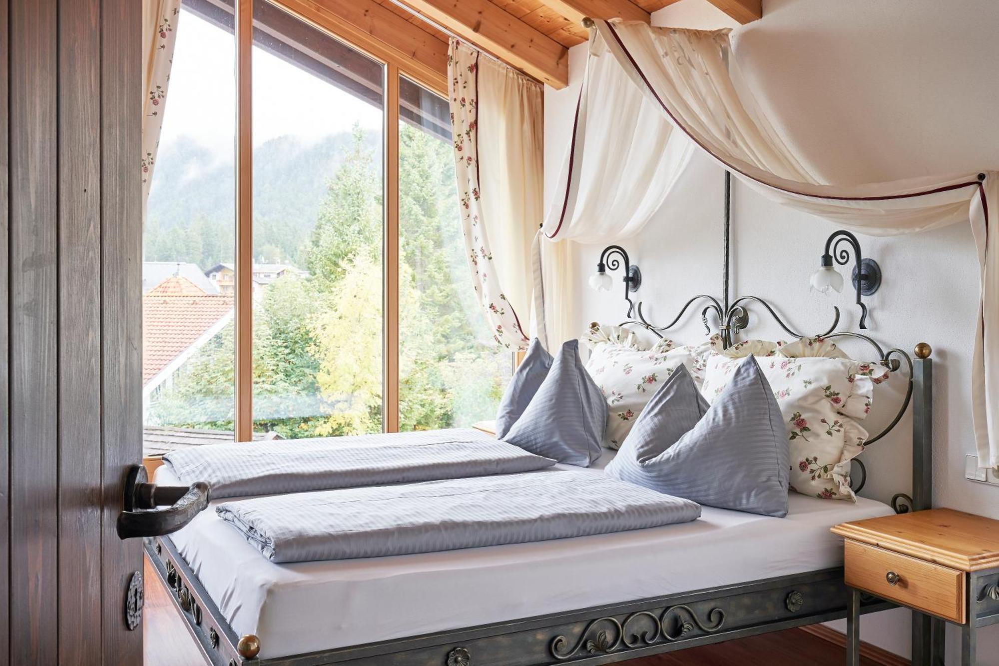 Rosamunde Apartments Leutasch Room photo